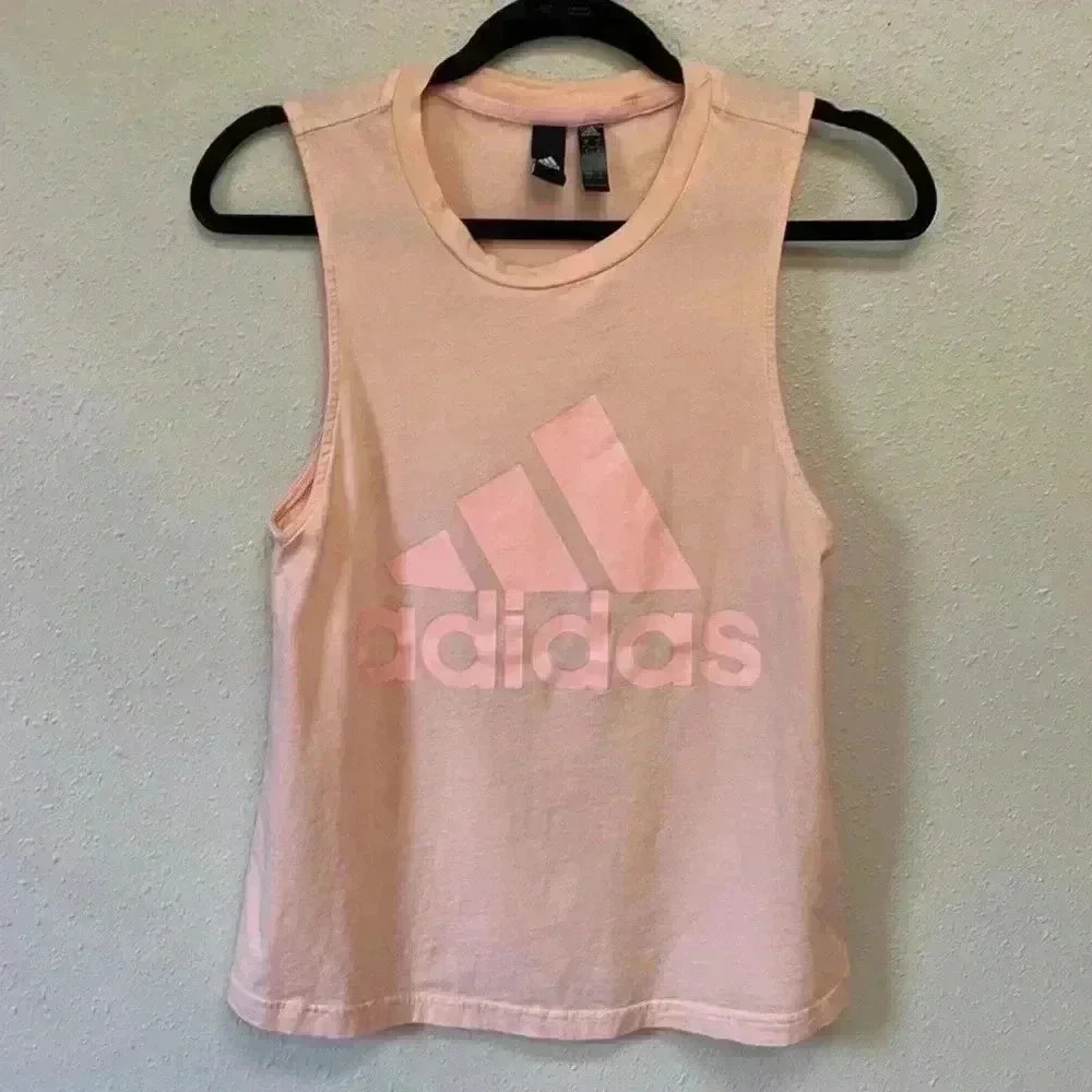 ADIDAS Womenโs Sleeveless Shirt